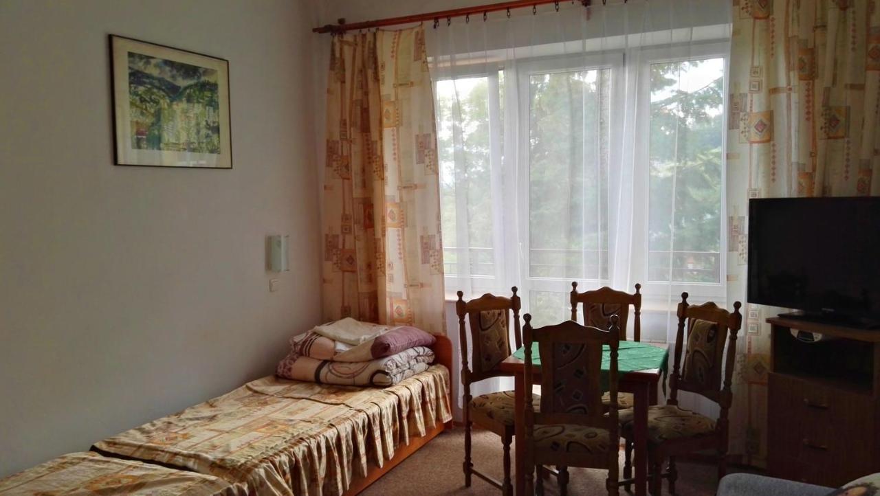 Bed and Breakfast Domy Wczasowe Tryumfy Криниця-Здруй Екстер'єр фото