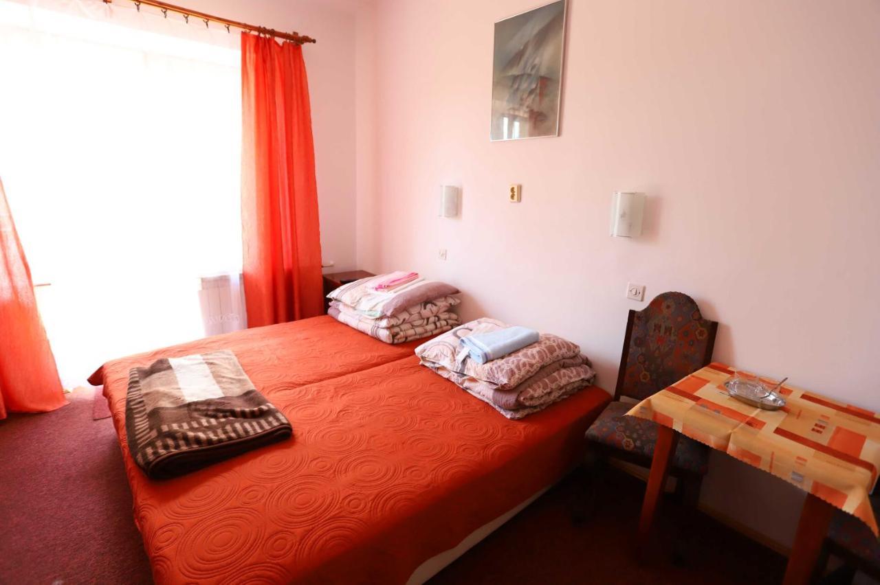 Bed and Breakfast Domy Wczasowe Tryumfy Криниця-Здруй Екстер'єр фото