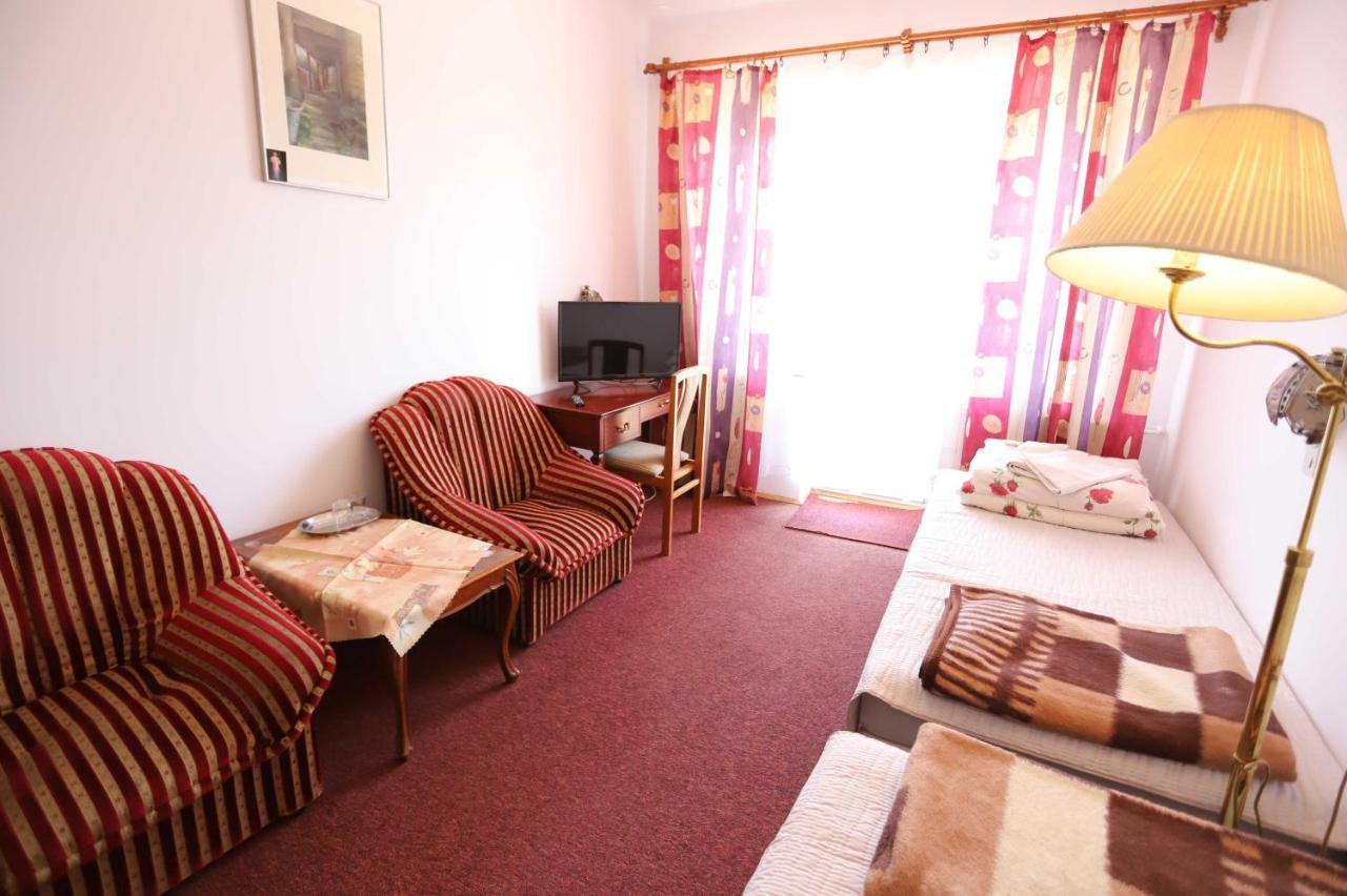 Bed and Breakfast Domy Wczasowe Tryumfy Криниця-Здруй Екстер'єр фото