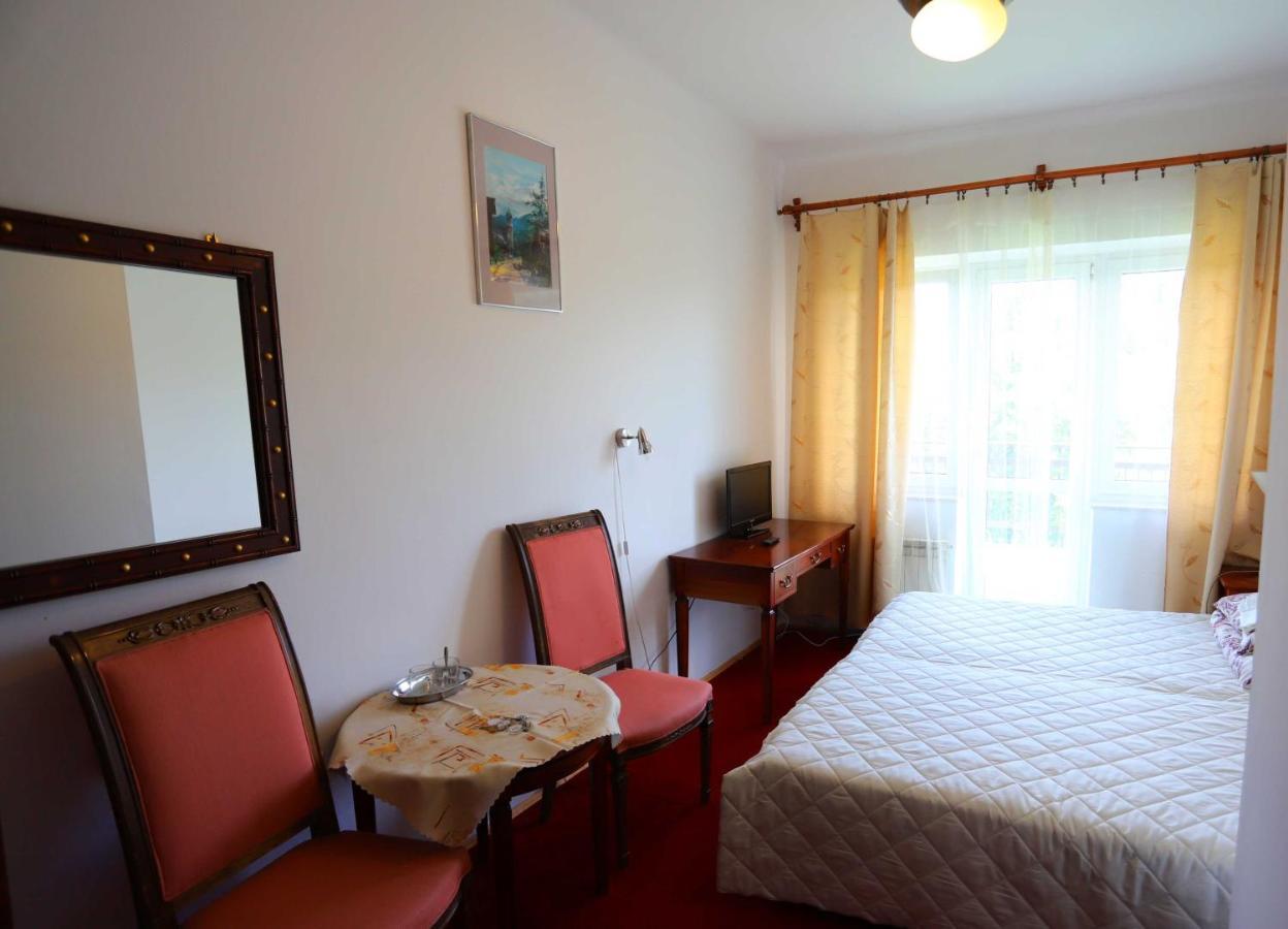 Bed and Breakfast Domy Wczasowe Tryumfy Криниця-Здруй Екстер'єр фото