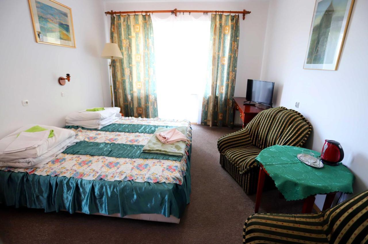 Bed and Breakfast Domy Wczasowe Tryumfy Криниця-Здруй Екстер'єр фото