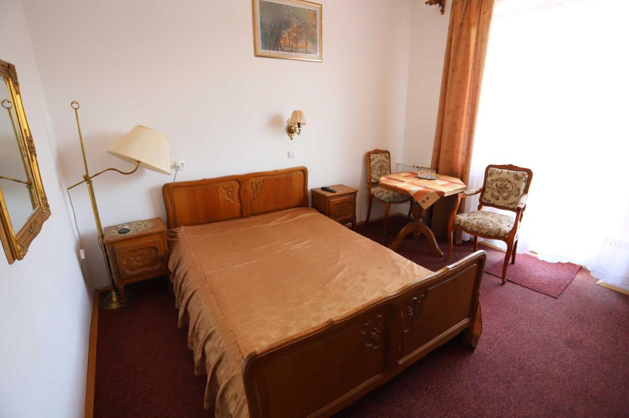 Bed and Breakfast Domy Wczasowe Tryumfy Криниця-Здруй Екстер'єр фото