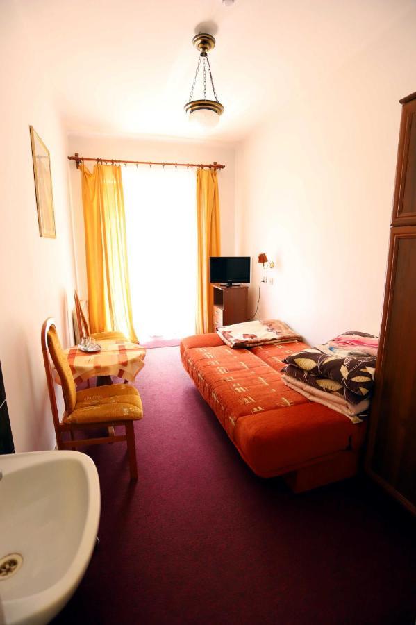 Bed and Breakfast Domy Wczasowe Tryumfy Криниця-Здруй Екстер'єр фото