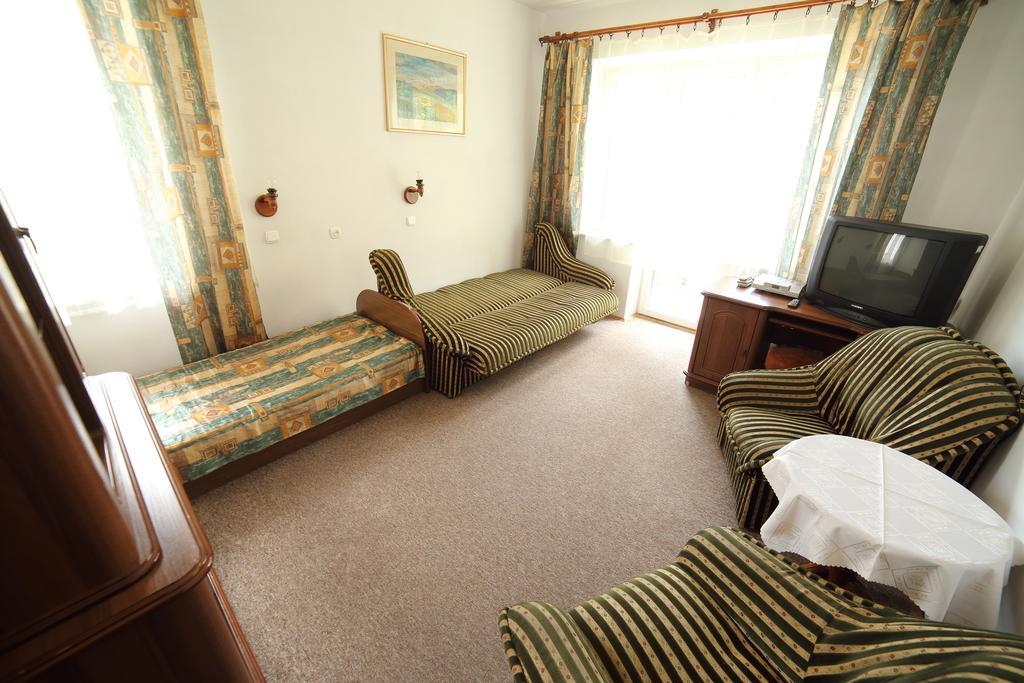 Bed and Breakfast Domy Wczasowe Tryumfy Криниця-Здруй Номер фото
