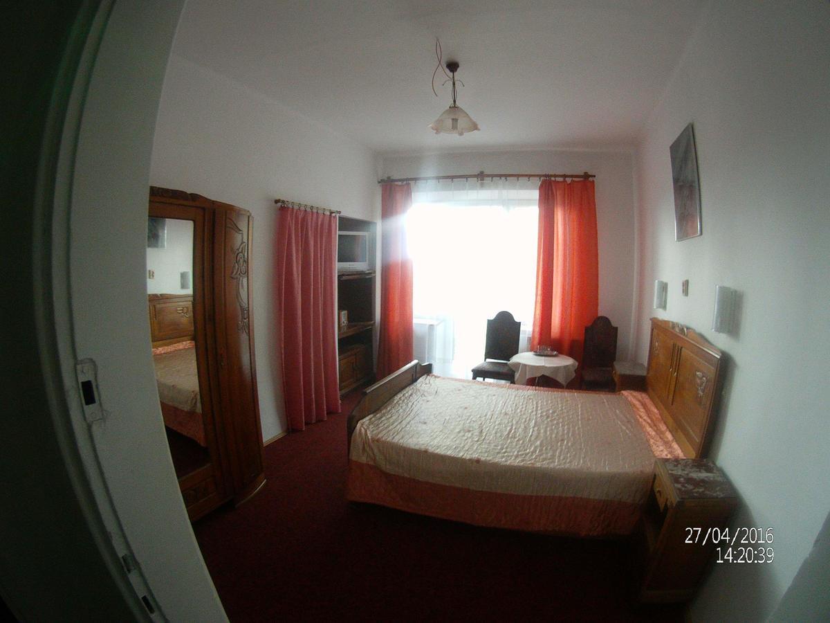 Bed and Breakfast Domy Wczasowe Tryumfy Криниця-Здруй Екстер'єр фото