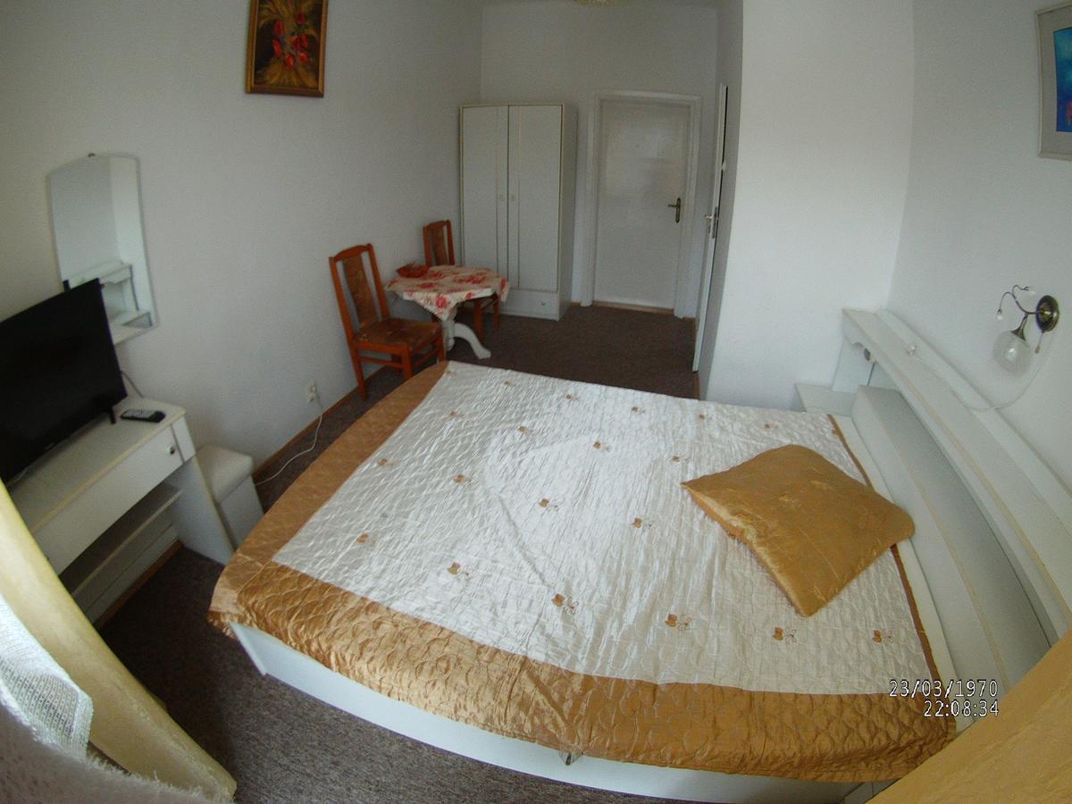 Bed and Breakfast Domy Wczasowe Tryumfy Криниця-Здруй Екстер'єр фото
