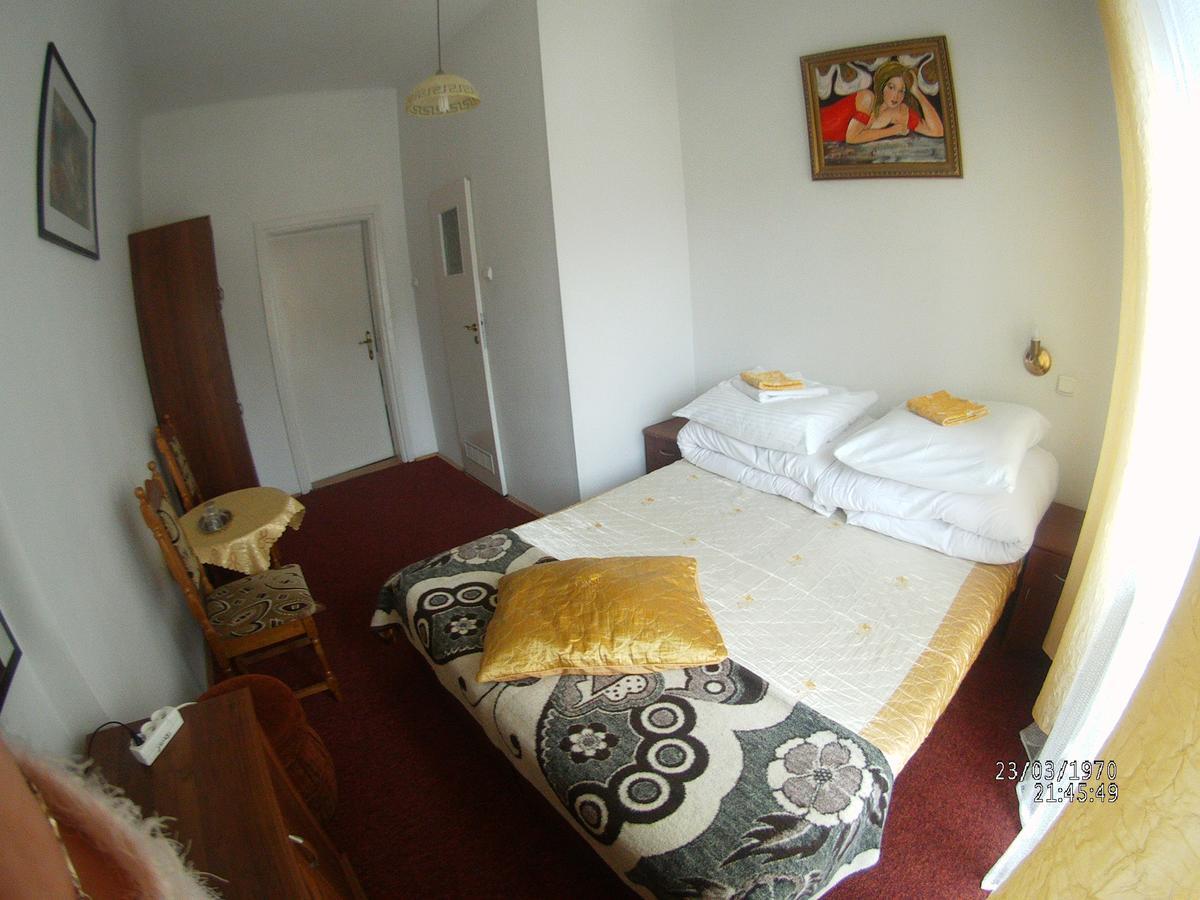 Bed and Breakfast Domy Wczasowe Tryumfy Криниця-Здруй Екстер'єр фото