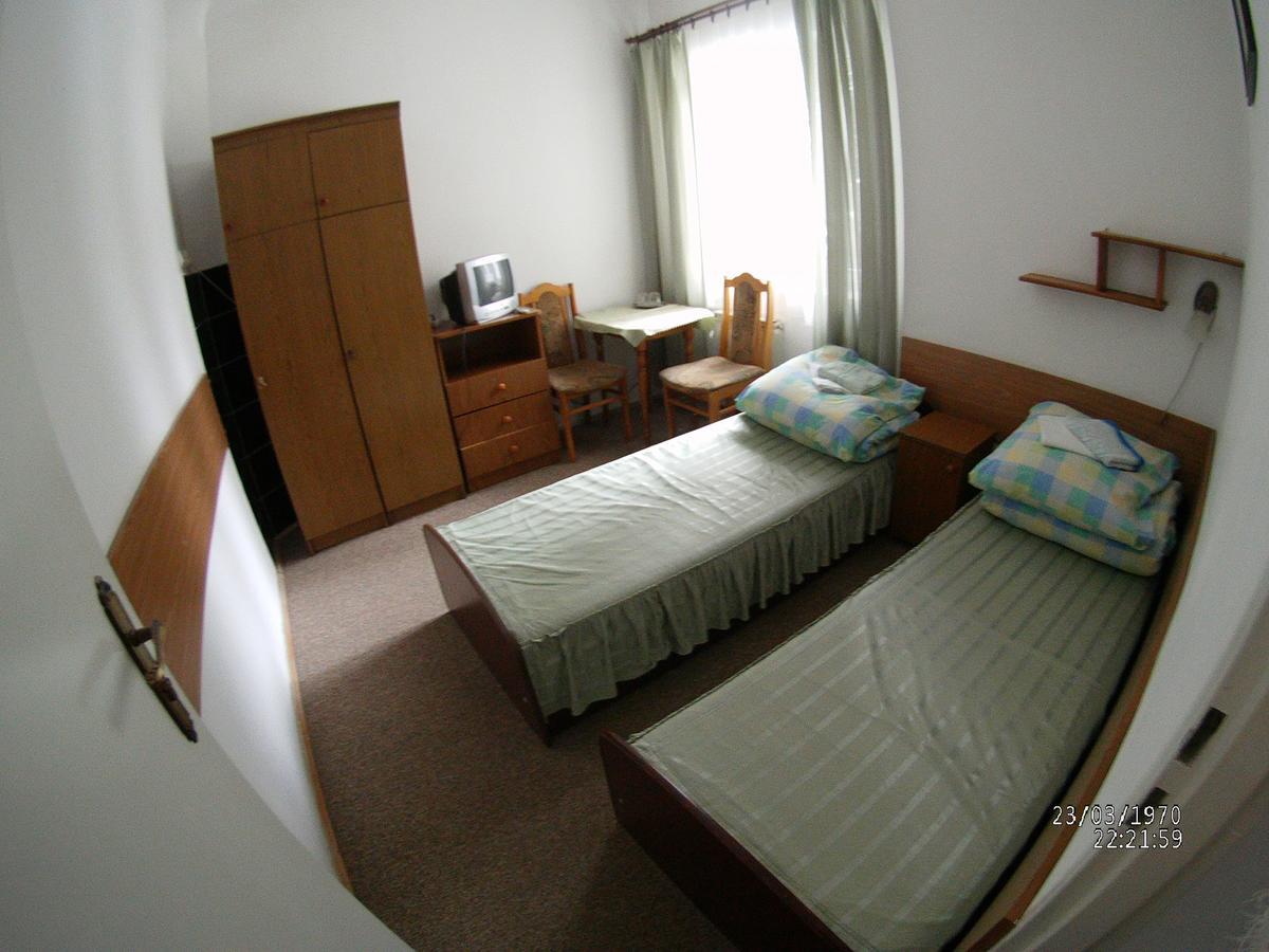 Bed and Breakfast Domy Wczasowe Tryumfy Криниця-Здруй Екстер'єр фото